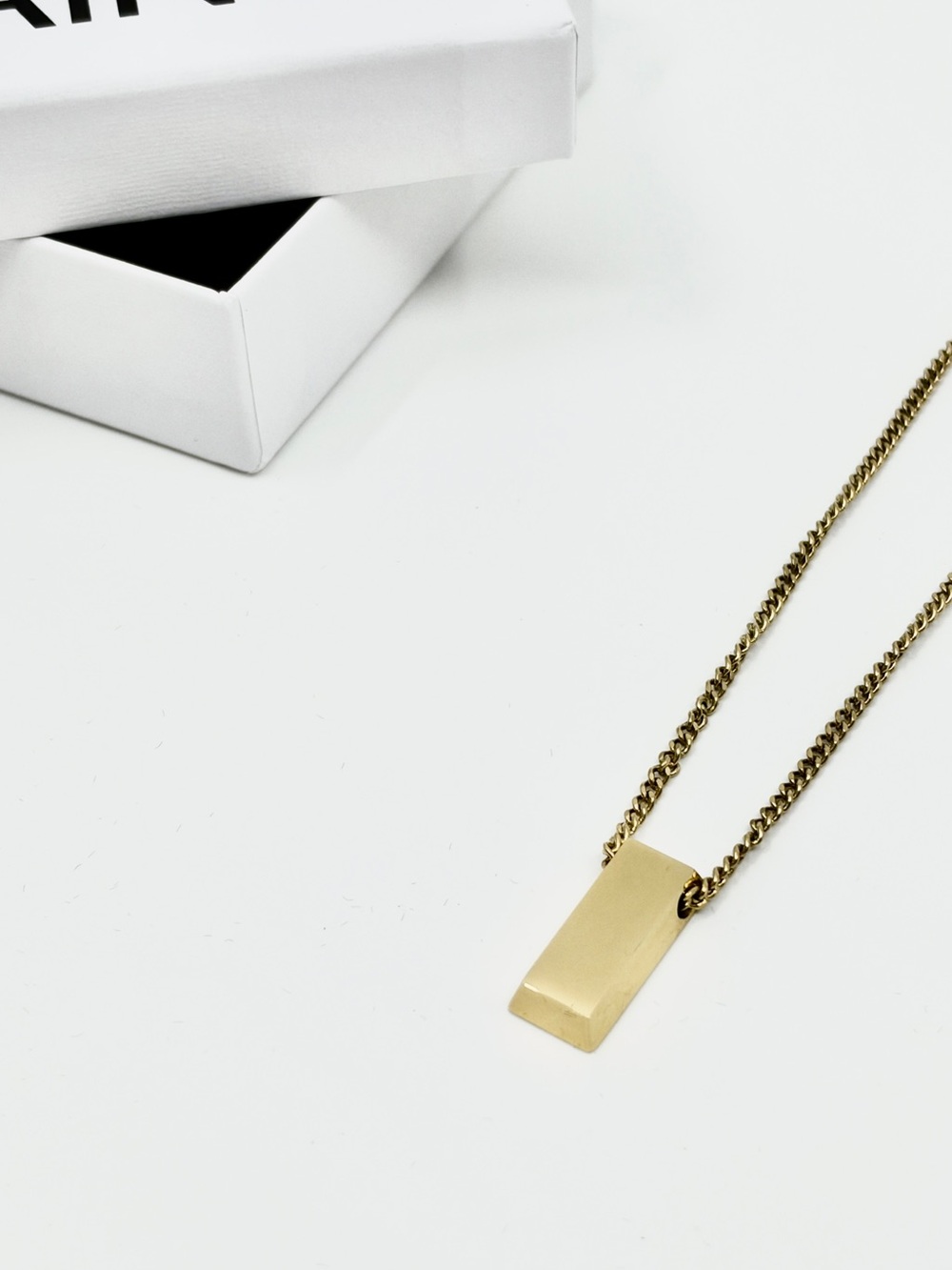 Cainté Gold Bar Pendant Necklace for Men